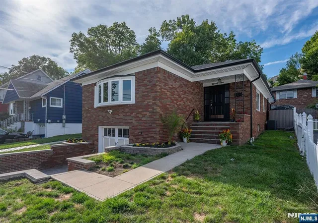 4th image of 89-91 Chatham Ave, Paterson, NJ 07502 | MLS# 26013868