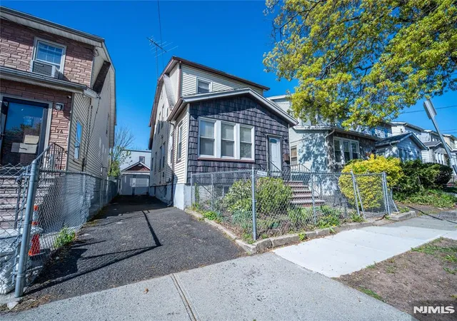 Homes for sale in Newark, NJ | 26 Scofield St, Newark, NJ 07106 | MLS# 26013958