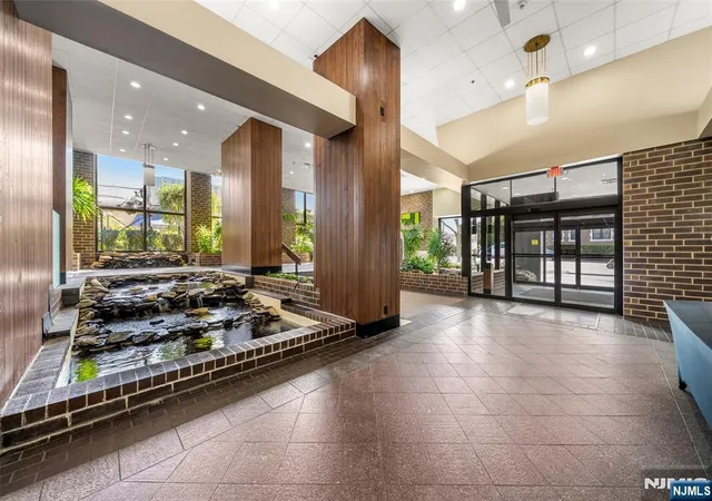 2nd image of 770 Anderson Ave, Cliffside Park, NJ 07010