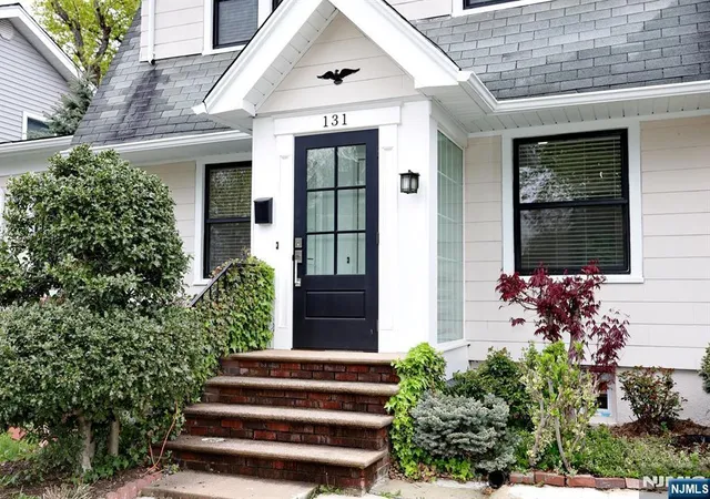 Photo 3 of Sale Pending at 131 Highwood Ave, Leonia, NJ 07605 | MLS# 26014140 | Listing updated on 2026-05-05