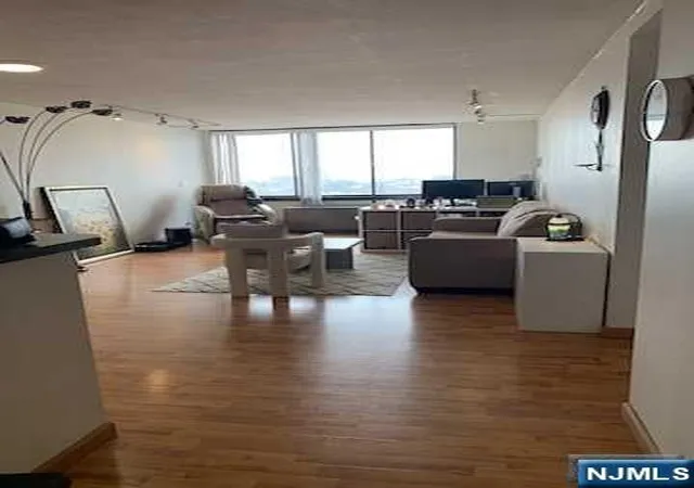 Homes for sale in Cliffside Park, NJ | 770 Anderson Ave #10B, Cliffside Park, NJ 07010 | MLS# 26014189
