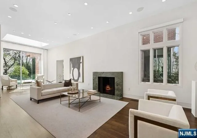 Photo 3 of Single family home for sale at 532 Winthrop Rd, Teaneck, NJ 07666 | MLS# 26014374 | Listing updated on 2026-05-14