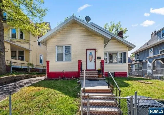 Photo 1 of Single family home for sale at 44 Scheerer Ave, Newark, NJ 07112 | MLS# 26014389 | Listing updated on 2026-06-06