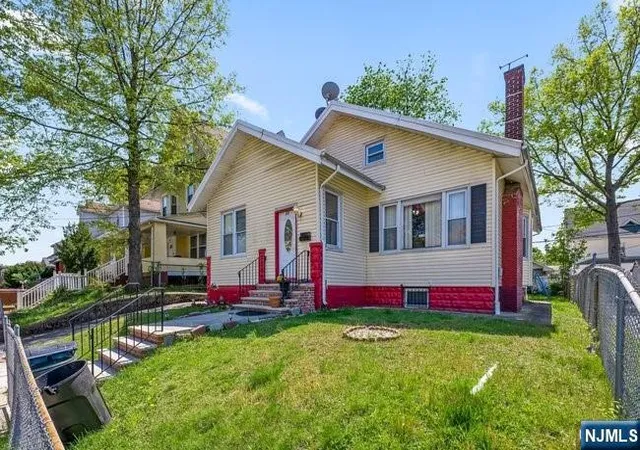 Photo 3 of Single family home for sale at 44 Scheerer Ave, Newark, NJ 07112 | MLS# 26014389 | Listing updated on 2026-06-06