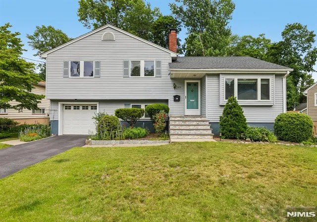 Homes for sale in Ridgewood, NJ | 419 Hopper Ave, Ridgewood, NJ 07450 | MLS# 26014428