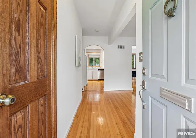 Homes for sale in Ridgewood, NJ | 419 Hopper Ave, Ridgewood, NJ 07450 | MLS# 26014428