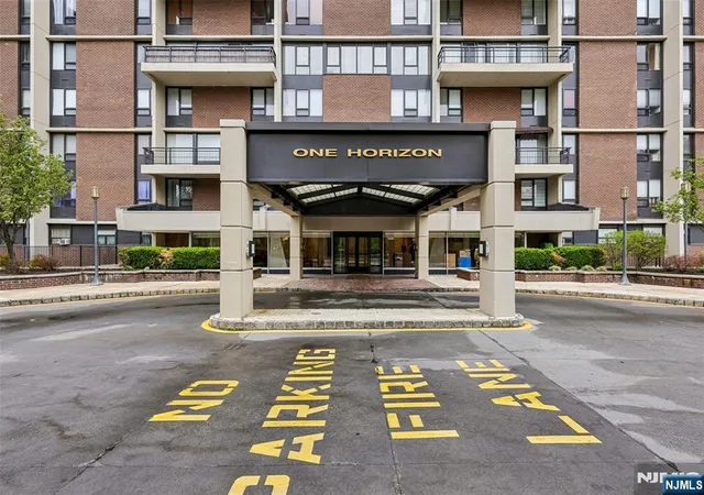 3rd image of 1 Horizon Rd #1404, Fort Lee, NJ 07024 | MLS# 26014464