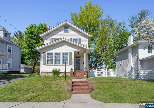 Homes for sale in Hasbrouck Heights, NJ | 141 Henry St, Hasbrouck Heights, NJ 07604 | MLS# 26014649