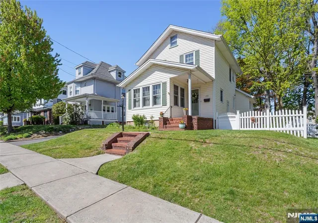 Homes for sale in Hasbrouck Heights, NJ | 141 Henry St, Hasbrouck Heights, NJ 07604 | MLS# 26014649