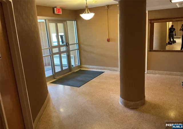 Photo 4 of Condo for sale at 2345 Linwood #4H, Fort Lee, NJ 07024 | MLS# 26014670 | Listing updated on 2026-09-07
