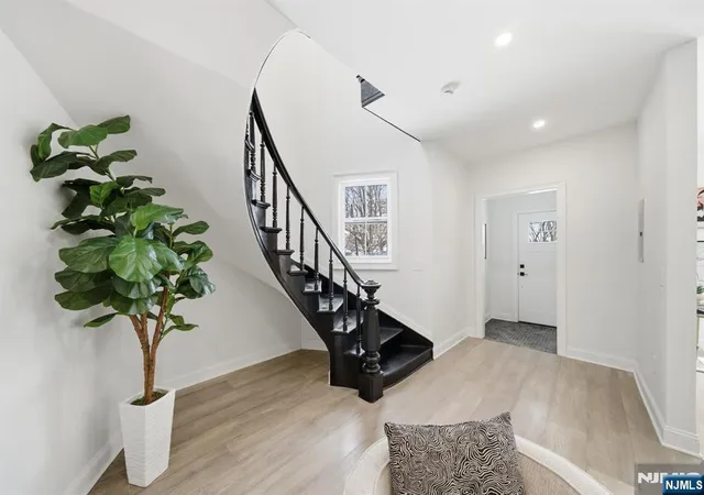 4th image of 28 1/2 Irving St, Montclair, NJ 07042 | MLS# 26014750