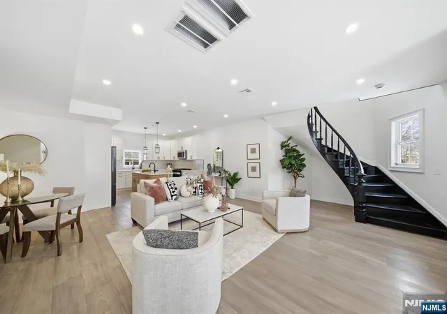 5th image of 28 1/2 Irving St, Montclair, NJ 07042 | MLS# 26014750