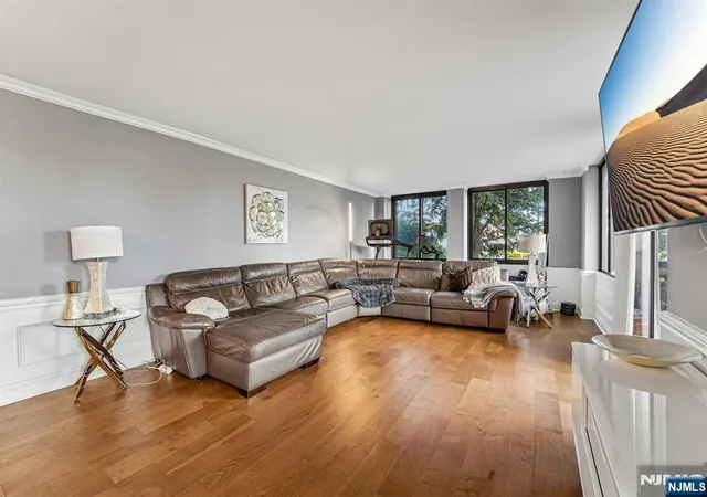 Homes for sale in Cliffside Park, NJ | 200 Winston, Cliffside Park, NJ 07010