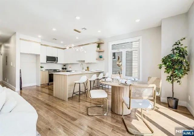 3rd image of 31 Grace St, Jersey City, NJ 07003