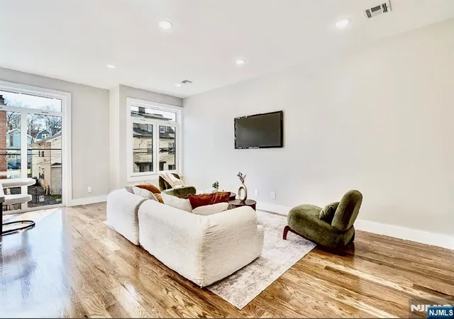 5th image of 31 Grace St, Jersey City, NJ 07003