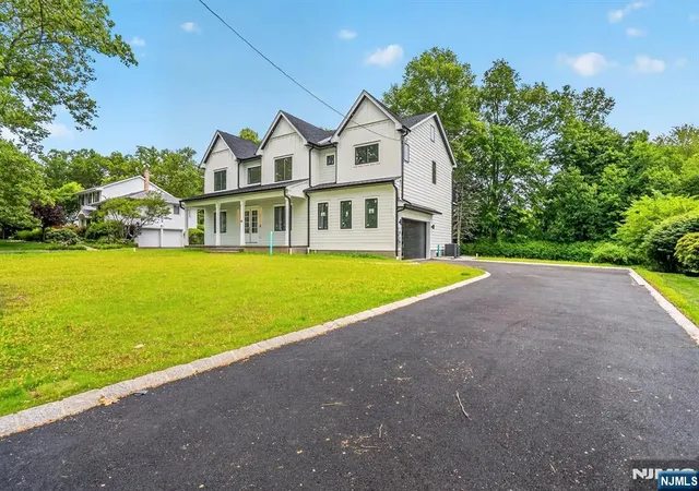 4th image of 81 Ridge Dr, Livingston, NJ 07039 | MLS# 26014969