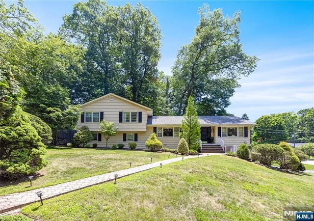 Homes for sale in River Vale, NJ | 551 Stellman Dr, River Vale, NJ 07675 | MLS# 26015192