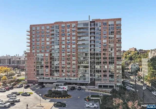 Homes for sale in Edgewater, NJ | 1215 Hudson Park #1215, Edgewater, NJ 07020 | MLS# 26015222