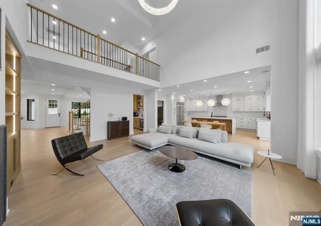 3rd image of 4 Wedgehill Ln, Montvale, NJ 07645 | MLS# 26015309