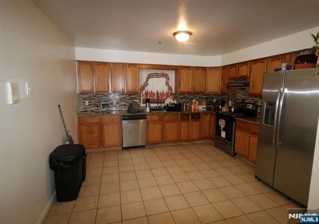 Listing Photo 5 - Condo for sale in building located at 91-93 Chadwick Ave, Newark, NJ 07108