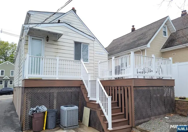 Homes for sale in Lyndhurst, NJ | 749 Teneyck Ave, Lyndhurst, NJ 07071 | MLS# 26015339