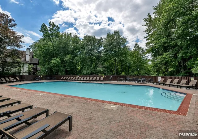 Homes for sale in Mahwah, NJ | 3202 Stowe Ln, Mahwah, NJ 07430 | MLS# 26015434