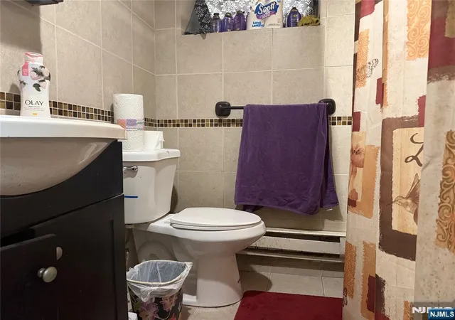 Homes for sale in Teaneck, NJ | 691 River Rd, Teaneck, NJ 07666 | MLS# 26015473
