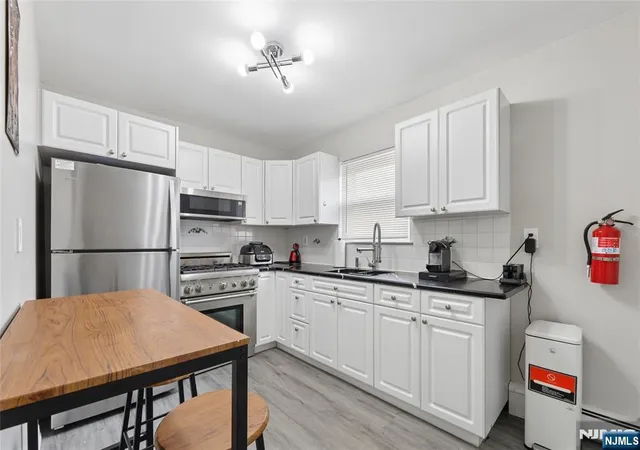 Homes for sale in Fair Lawn, NJ | 1-29 Virginia Dr #129B, Fair Lawn, NJ 07410 | MLS# 26015495