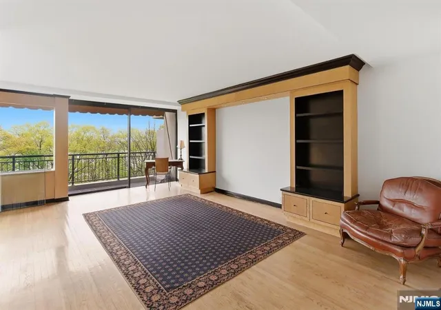 Photo 3 of House for sale at 4 Horizon Rd #G-10, Fort Lee, NJ 07024 | MLS# 26015496 | Listing updated on 2026-08-27