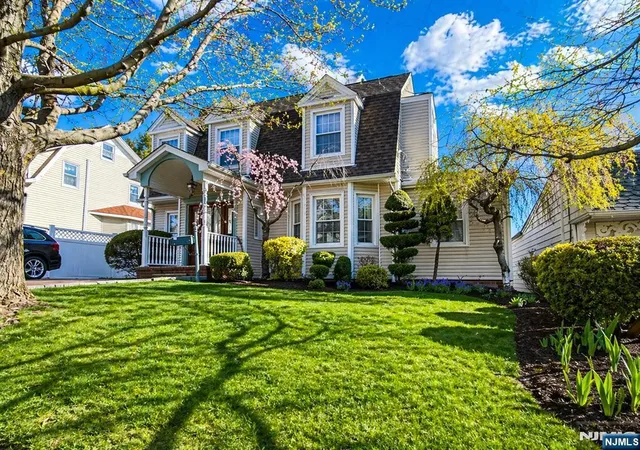 Homes for sale in Hasbrouck Heights, NJ | 275 Springfield Ave, Hasbrouck Heights, NJ 07604 | MLS# 26015556