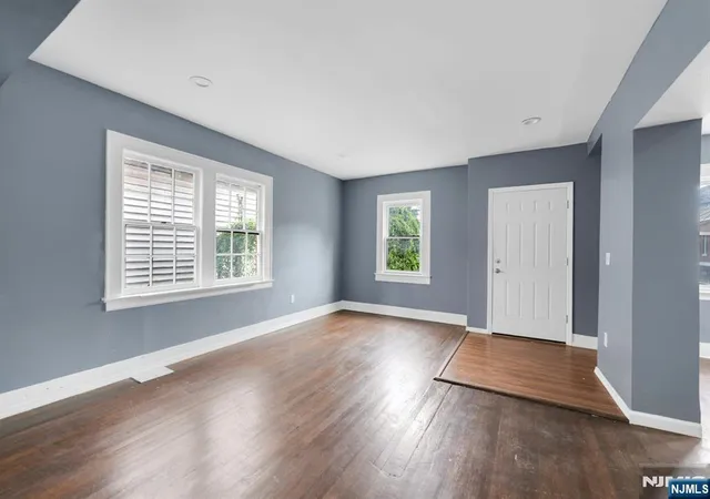3rd image of 513 Sandford, Newark, NJ 07106 | MLS# 26015599