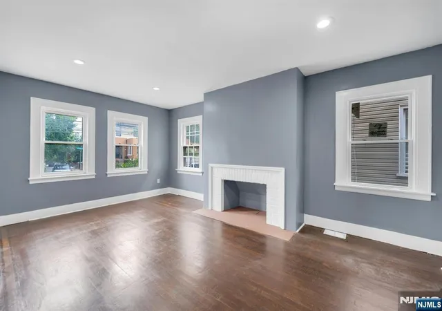 4th image of 513 Sandford, Newark, NJ 07106 | MLS# 26015599