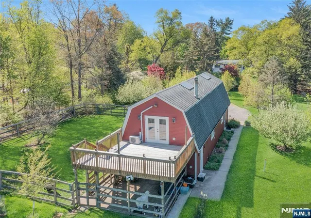 Homes for sale in Saddle River, NJ | 11 Lower Cross Rd, Saddle River, NJ 07458 | MLS# 26015653