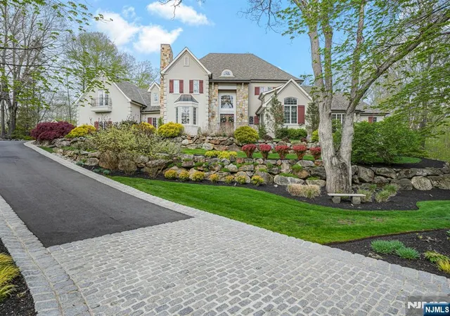 4th image of 9 Pennbrook Ct, Montville Township, NJ 07005 | MLS# 26015672