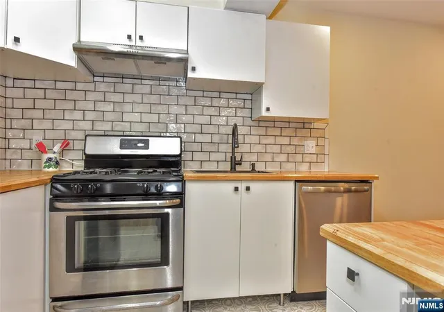 Homes for sale in Vernon, NJ | 3 Red Lodge Dr #3, Vernon, NJ 07462 | MLS# 26015781