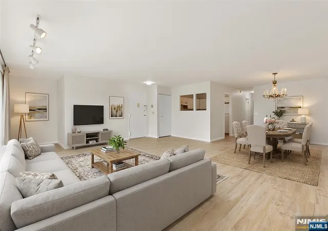 Homes for sale in Edgewater, NJ | 1150 River Rd #4H, Edgewater, NJ 07020 | MLS# 26015840