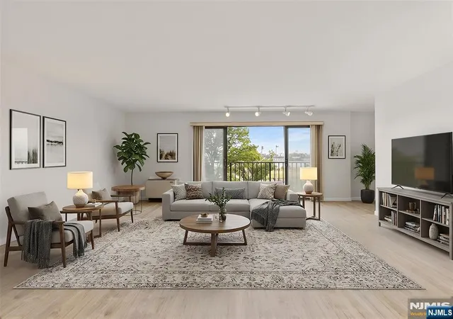 Homes for sale in Edgewater, NJ | 1150 River Rd #4H, Edgewater, NJ 07020 | MLS# 26015840