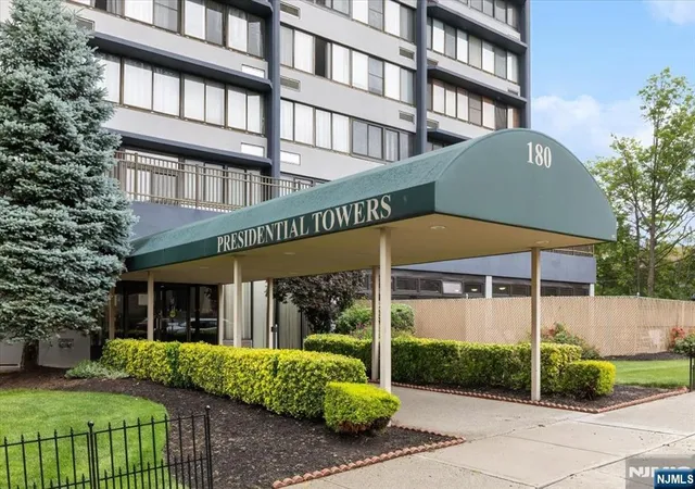 Homes for sale in Passaic, NJ | 180 Lafayette Ave, Passaic, NJ 07055