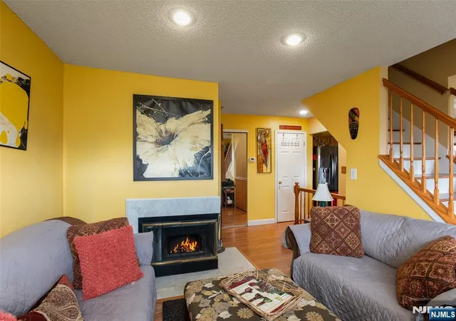 5th image of 89 Vaughan Dr, Newark, NJ 07103