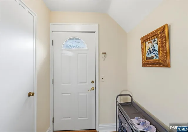 3rd image of 1028 Harvard Pl, Fort Lee, NJ 07024 | MLS# 26016038