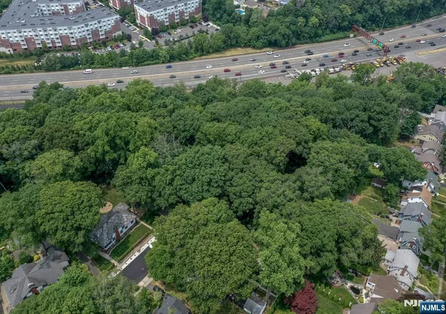 Photo 3 of Sale Pending at 39 Forest Dr, Bloomfield, NJ 07003 | MLS# 26016264 | Listing updated on 2026-08-19