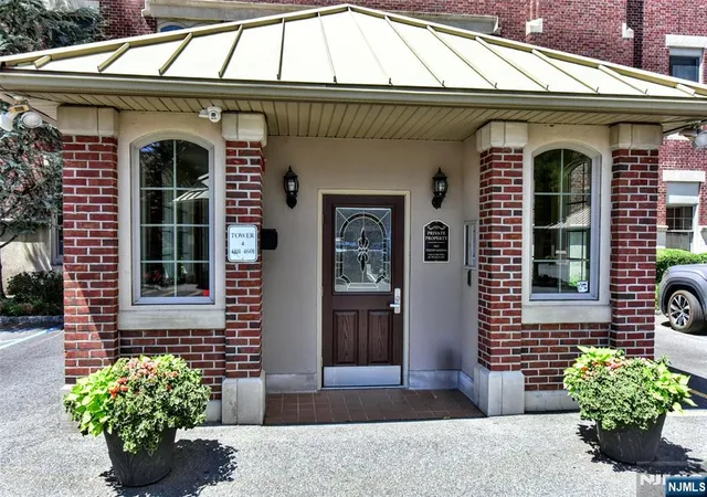 Homes for sale in Mahwah, NJ | 4201 Rio Vista Dr #4201, Mahwah, NJ 07430 | MLS# 26016271