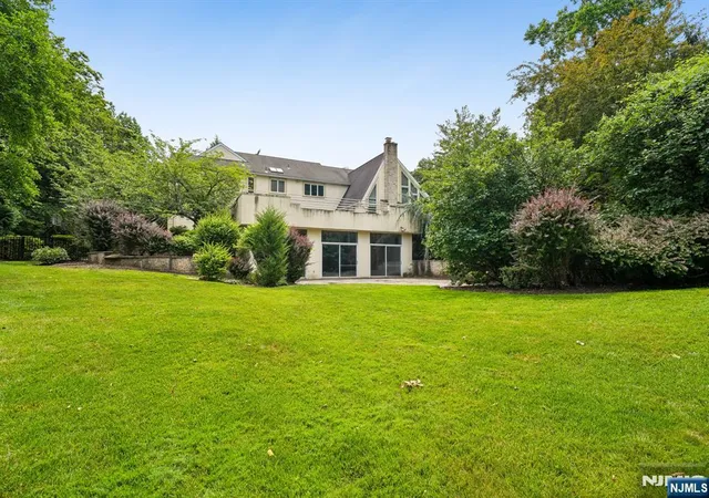 Homes for sale in Cresskill, NJ | 66 Adams Dr, Cresskill, NJ 07626 | MLS# 26016278