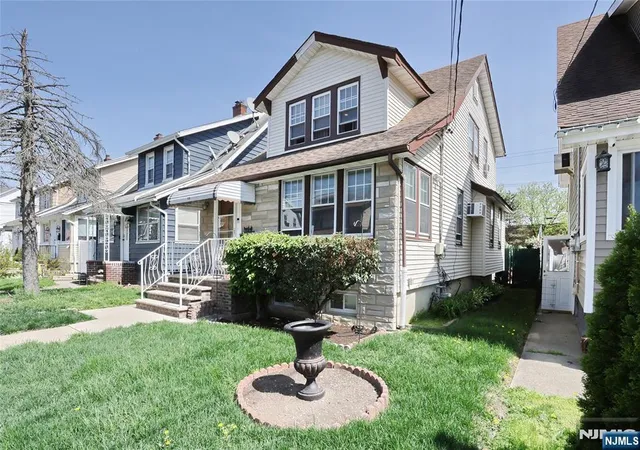 Homes for sale in Bloomfield, NJ | 115 Lexington Ave, Bloomfield, NJ 07003 | MLS# 26016302
