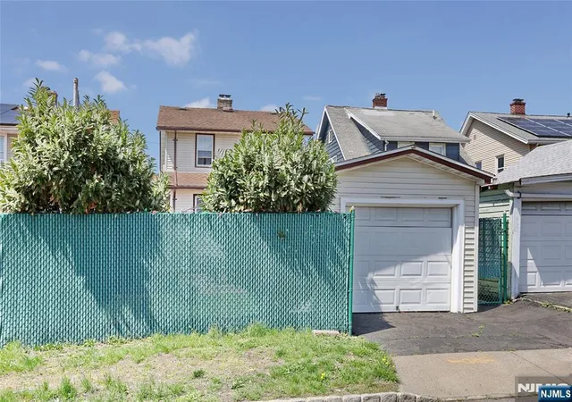Homes for sale in Bloomfield, NJ | 115 Lexington Ave, Bloomfield, NJ 07003 | MLS# 26016302