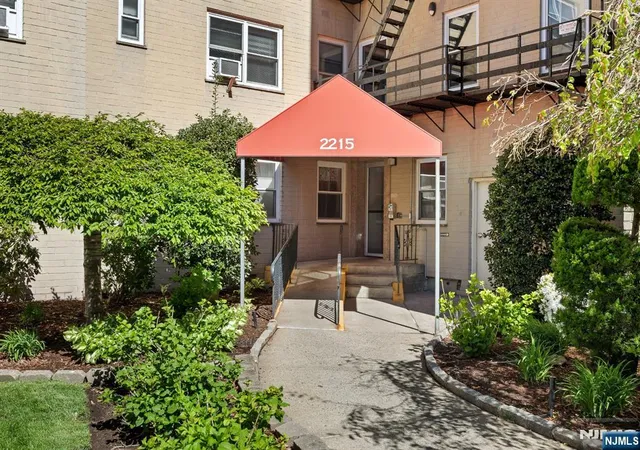 Homes for sale in Fort Lee, NJ | 2215 N Central Rd #4A, Fort Lee, NJ 07024 | MLS# 26016306