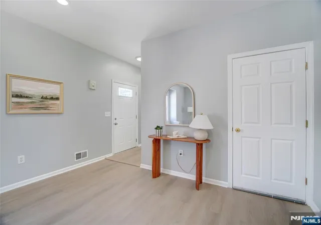4th image of 1 Kent Ct, Lawrence Township, NJ 08648 | MLS# 26016309