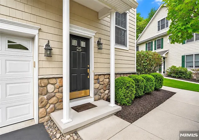 Homes for sale in Old Tappan, NJ | 25 Woods Edge, Old Tappan, NJ 07675 | MLS# 26016403