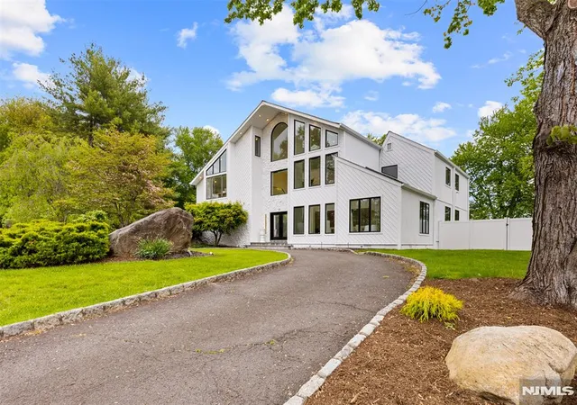 Homes for sale in Old Tappan, NJ | 81 Greenwoods Rd, Old Tappan, NJ 07675 | MLS# 26016460