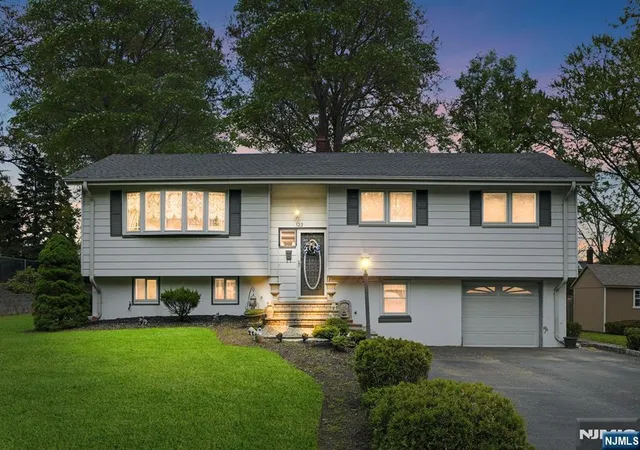 Homes for sale in Twp Of Washington, NJ | 123 Cosman St, Twp Of Washington, NJ 07676 | MLS# 26016499
